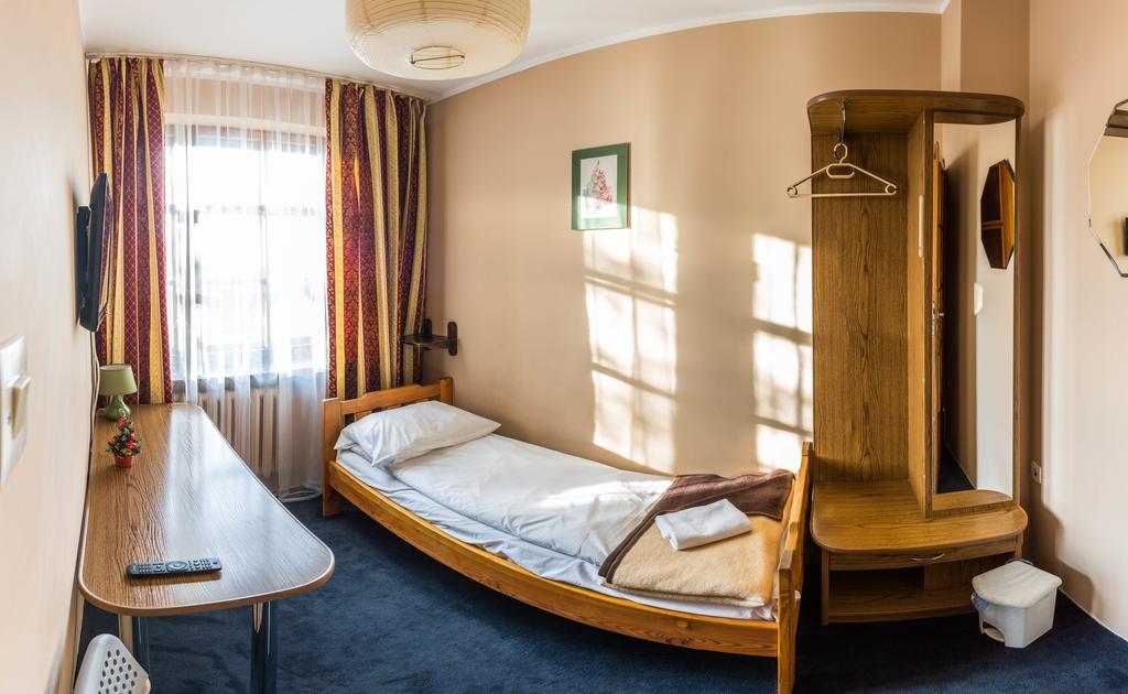 Hotel Astra Bartoszyce Rom bilde